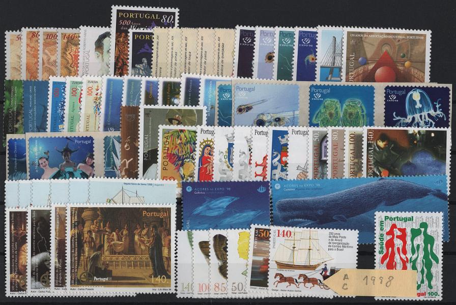 2600.jpg -     Lote:    2600      Lotes pelo Correio      Portugal       Descrição:         1998 &mdash; Ano completo com 73 selos. Valor de catálogo &euro; 138,00.        ***       Valor Base:     &euro; 14,00     Valor Venda:     &euro;      