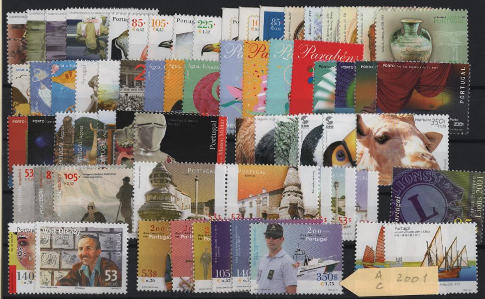 2601.jpg -     Lote:    2601      Lotes pelo Correio      Portugal       Descrição:         2001 &mdash; Ano completo com 62 selos. Valor de catálogo &euro; 117,00.        ***       Valor Base:     &euro; 12,00     Valor Venda:     &euro;      