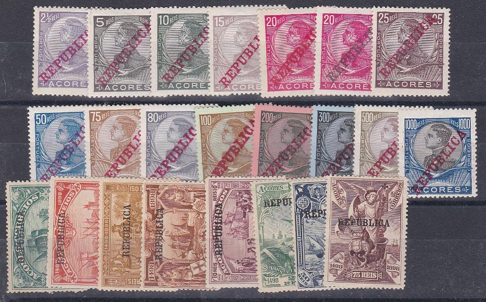2733.jpg -     Lote:    2733      Lotes pelo Correio      Açores       Descrição:         1911 &mdash; D. Manuel II, com sobrecarga REPUBLICA + Centenário da Índia com sobrecarga REPUBLICA. CE 121/134 + CE 135/142. Séries completas. Valor de catálogo &euro; 82,00.        **       Valor Base:     &euro; 8,00     Valor Venda:     &euro;      