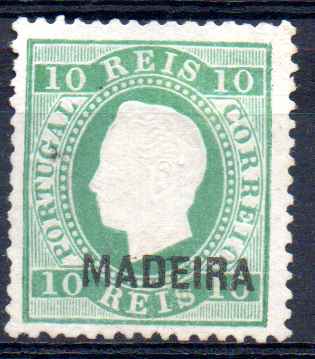 2752.jpg -     Lote:    2752      Lotes pelo Correio      Madeira       Descrição:         1879/80 &mdash; D. Luís I. Fita direita. CE27, 10 reis verde-azul, denteado 12 &frac12;. Valor de catálogo &euro; 225,00.        *       Valor Base:     &euro; 15,00     Valor Venda:     &euro;      