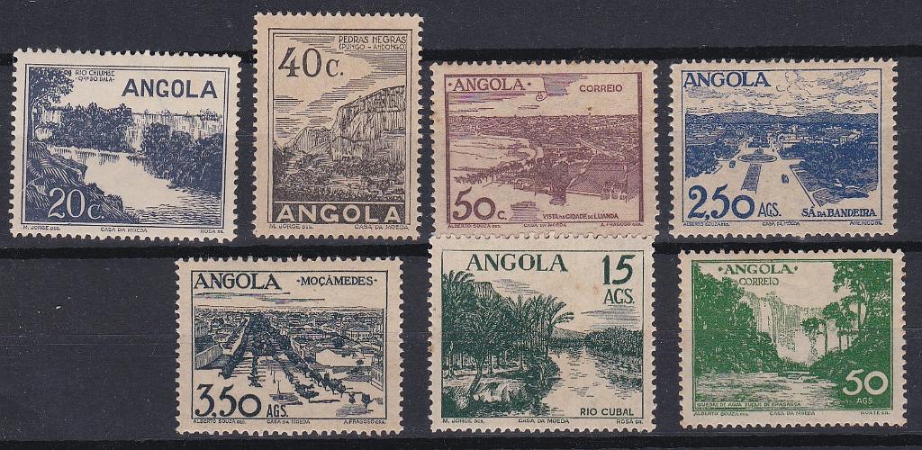 2767.jpg -     Lote:    2767      Lotes pelo Correio      Angola       Descrição:         1949 &mdash; Vistas de Angola. CE 311/317. Série completa. Dois selos com vestígios de óxido no verso e dois selos com goma não original. Lote a ver.        ***/(*)       Valor Base:     &euro; 20,00     Valor Venda:     &euro;      