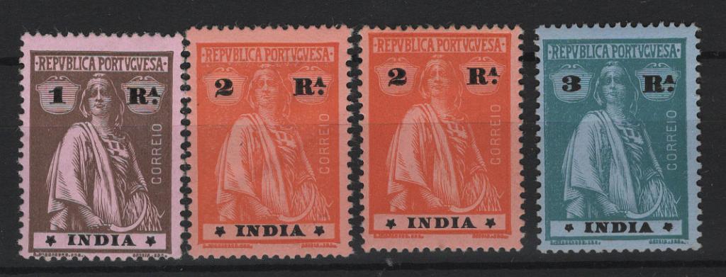 2814.jpg -     Lote:    2814      Lotes pelo Correio      Índia       Descrição:         1914 &mdash; Ceres. CE 270/272, 1R, 2x2R e 5R, em papel porcelana, denteado 15x14. Valor de catálogo &euro; 135,00.        **       Valor Base:     &euro; 15,00     Valor Venda:     &euro;      