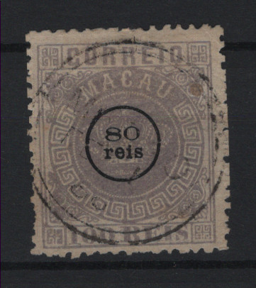 2823.jpg -     Lote:    2823      Lotes pelo Correio      Macau       Descrição:         1884 &mdash; Tipo Coroa. Com sobretaxa. CE10, 80 s/ 100 reis, denteado 12 &frac12;, com a variedade "e" de "réis" sem acento. Valor de catálogo &euro; 60,00.        O       Valor Base:     &euro; 12,00     Valor Venda:     &euro;      