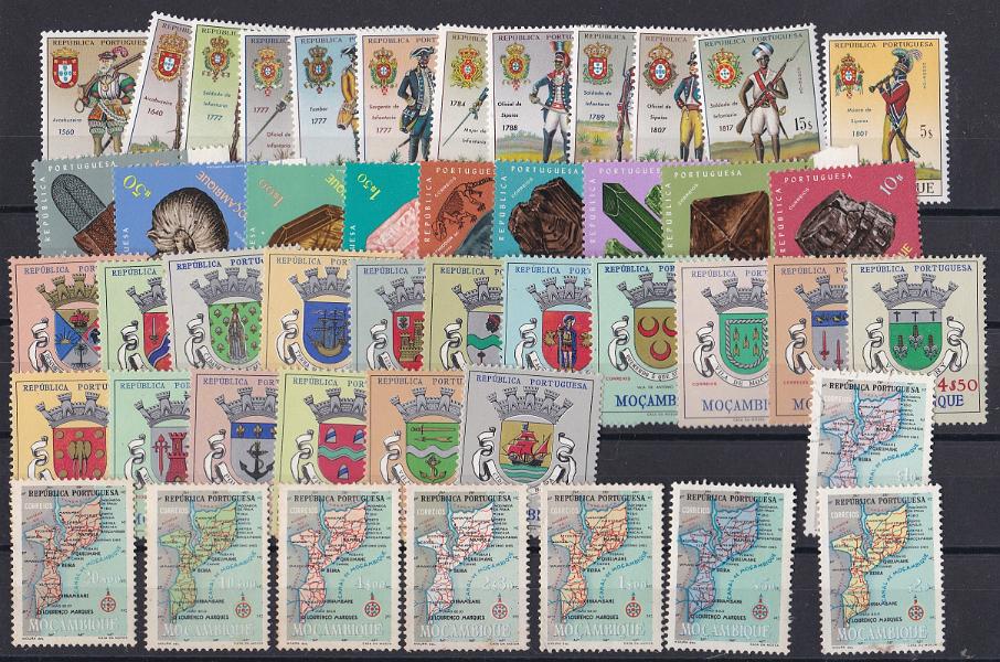 2900.jpg -     Lote:    2900      Lotes pelo Correio      Moçambique       Descrição:         1954/71 &mdash; Mapa de Moçambique + Brasões + Uniformes Militares + Mineralogia. Quatro séries completas. Valor de catálogo &euro; 69,00.        ***       Valor Base:     &euro; 8,00     Valor Venda:     &euro;      