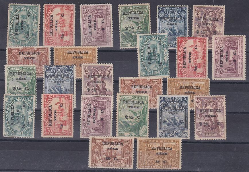 2928.jpg -     Lote:    2928      Lotes pelo Correio      Tete       Descrição:         1913 &mdash; 4.º Centenário do Descobrimento do Caminho Marítimo para a Índia, com sobrecarga REPUBLICA e sobretaxa sobre selos de África, Macau e Timor. CE&frac12;4. As três séries completas. Dois selos com vestígios de óxido. Lote a ver. Valor de catálogo &euro; 160,00.        **       Valor Base:     &euro; 12,00     Valor Venda:     &euro;      