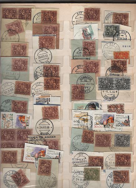 3027.jpg -     Lote:    3027      Lotes pelo Correio      Portugal       Descrição:         Carimbos circulares datados. Classificador com 640 fragmentos com selos de Portugal, a maioria com selos tipo Cavaleiro Medieval. Marcofilia interessante. Lote a ver.        Lote       Valor Base:     &euro; 30,00     Valor Venda:     &euro;      