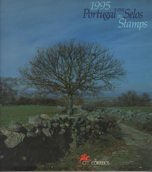 3114.jpg -     Lote:    3114      Lotes pelo Correio             Descrição:         1995 &mdash; Livros anuais dos CTT. Portugal em selos 1995. Valor de catálogo &euro; 88,00.        Livro       Valor Base:     &euro; 8,00     Valor Venda:     &euro;      