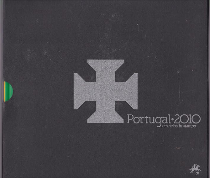 3144.jpg -     Lote:    3144      Lotes pelo Correio             Descrição:         2010 &mdash; Livros anuais dos CTT. Portugal em selos 2010. Valor de catálogo &euro; 260,00.        Livro       Valor Base:     &euro; 24,00     Valor Venda:     &euro;      
