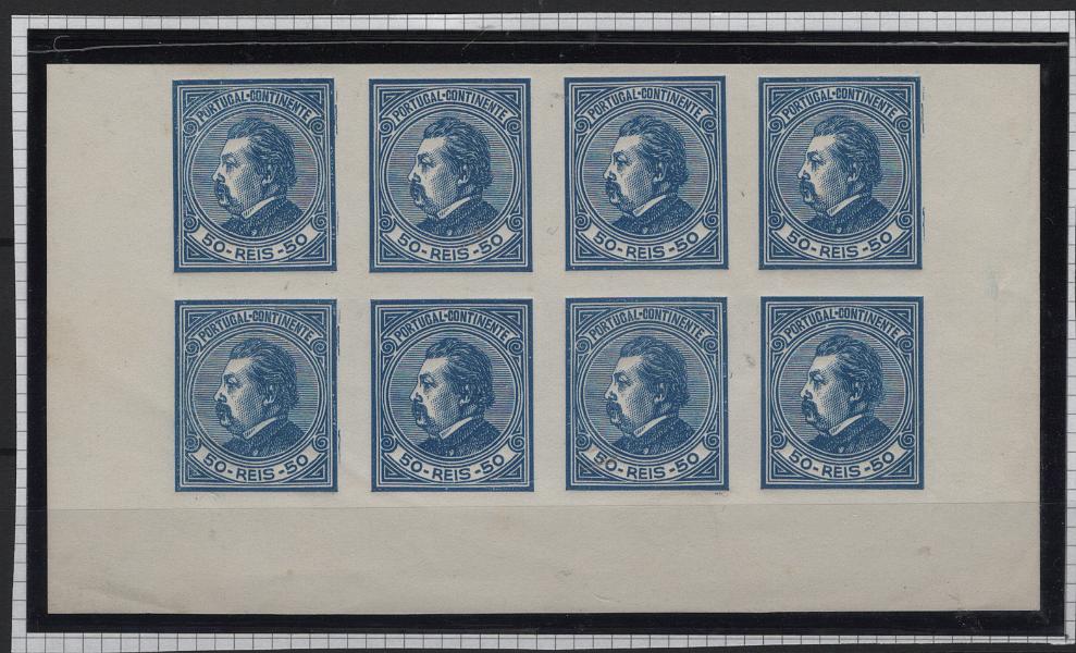 0303.jpg -     Lote:    303            Portugal       Descrição:         1880/81 &mdash; D. Luís I, de perfil. MF55, 50 reis azul. Bloco com 8 provas não denteadas, na cor aprovada, fundo de folha. MB e MR.         PRV       Valor Base:     &euro; 50,00     Valor Venda:     &euro;      