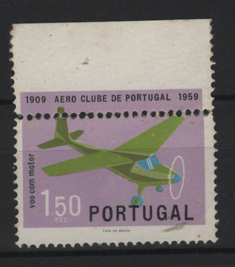 0506.jpg -     Lote:    506            Portugal        Descrição:         1960 &mdash; Cinquentenário do Aero Clube de Portugal. MF855, 1$50. Selo com denteado deslocado e duplo denteado no bordo superior. B e R.         **       Valor Base:     &euro; 15,00     Valor Venda:     &euro;      