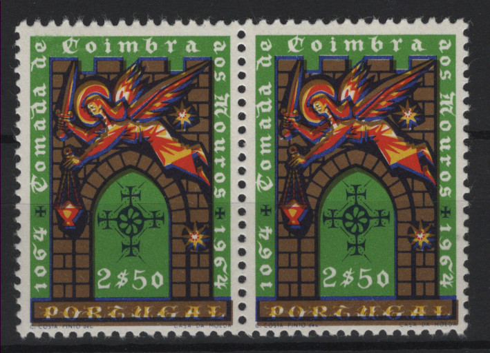 0511.jpg -     Lote:    511            Portugal        Descrição:         1965 &mdash; 9.º Centenário da Tomada Definitiva aos Mouros da Cidade de Coimbra. MF 951, 2$50. Par horizontal com deslocação da cor castanha.         ***       Valor Base:     &euro; 8,00     Valor Venda:     &euro;      