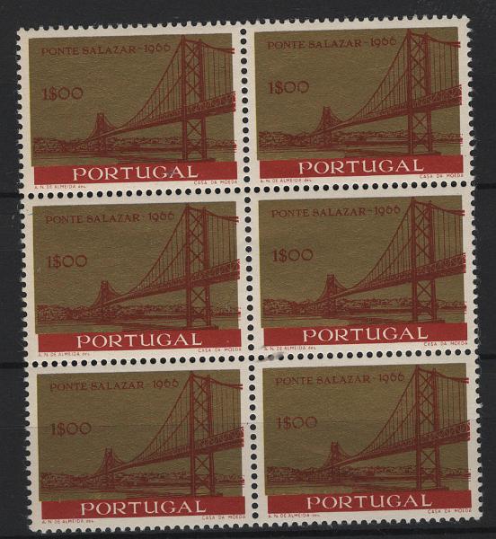 0512.jpg -     Lote:    512            Portugal        Descrição:         1966 &mdash; Inauguração da Ponte Salazar. MF979, 1$00. Bloco com 6 selos com a impressão deslocada da cor vermelha.         ***       Valor Base:     &euro; 20,00     Valor Venda:     &euro;      