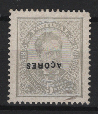 0528.jpg -     Lote:    528            Açores       Descrição:         1882/83 &mdash; D. Luís I. De frente. Selos do Continente com sobrecarga Açores. MF48, 5 reis, denteado 13 &frac12;, com um canto curto. Selo com a sobrecarga a preto invertida.         **       Valor Base:     &euro; 10,00     Valor Venda:     &euro;      