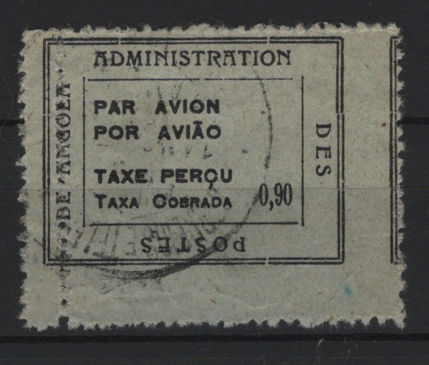 0543.jpg -     Lote:    543            Angola       Descrição:         1945 &mdash; Sobretaxa do Correio Aéreo. Legenda "TAXE PERÇUE / TAXA COBRADA". MF SCA2, 0,90 Ags. Selo com denteado deslocado.         O       Valor Base:     &euro; 8,00     Valor Venda:     &euro;      
