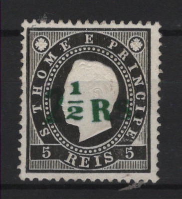 0589.jpg -     Lote:    589            S. Tomé e Príncipe       Descrição:         1892 &mdash; D. Luís I. Fita direita, com sobretaxa. Sobretaxa tipo 1. CE27, 2 &frac12; s/ 5 reis, com sobretaxa a verde. Selo original com sobrecarga FALSA. .        *       Valor Base:     &euro; 15,00     Valor Venda:     &euro;      
