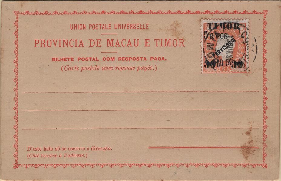 0192.jpg -     Lote:    192            Timor       Descrição:         1892 &mdash; Bilhetes postais de resposta paga, sem selo impresso, vendidos com selos colados da emissão de D. Luís I com sobretaxa e sobrecargas a preto "Timor" e "Provisório". OM IIIB, 5+5 avos s/ 30+30 s/ 300+300, laranja, com a gravura em laranja, tipo "Côté..." na 2.ª folha, com 75mm na legenda "PROVÍNCIA....". Exemplar novo com carimbo de cortesia na 1.ª folha e com duas pequenas manchas. R.         IN       Valor Base:     &euro; 25,00     Valor Venda:     &euro;      