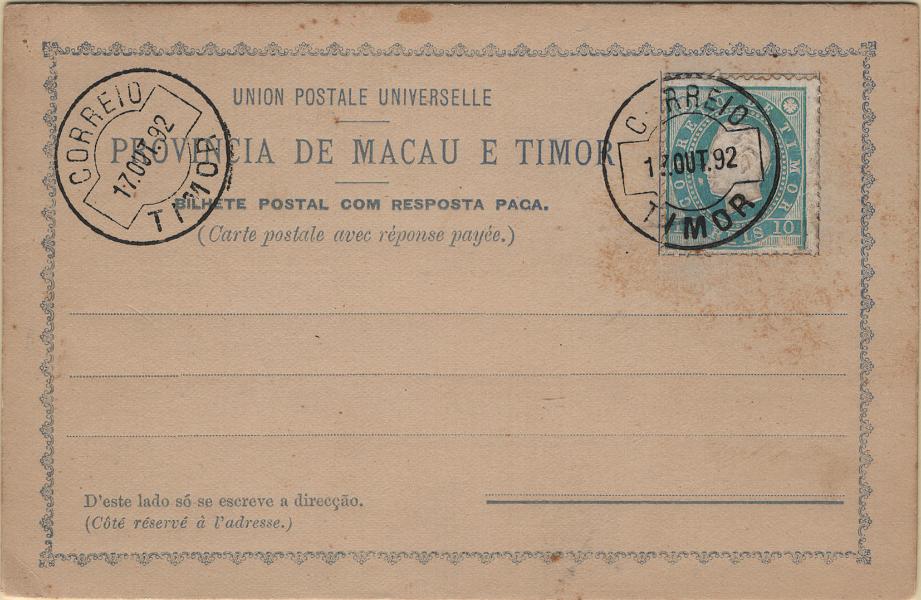 0193.jpg -     Lote:    193            Timor       Descrição:         1892 &mdash; Bilhetes postais de resposta paga, sem selo impresso, vendidos com selos colados da emissão de D. Luís I com sobretaxa e sobrecargas a preto "Timor" e "Provisório". OM ID, 10+10 reis verde, gravura azul, laranja, tipo "Côté..." na 2.ª folha, com 76,5mm na legenda "PROVÍNCIA....". Exemplar novo com carimbo de cortesia na 1.ª folha. R.         IN       Valor Base:     &euro; 25,00     Valor Venda:     &euro;      