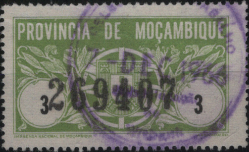 0221.jpg -     Lote:    221            Fiscais       Descrição:         Fiscais. Moçambique. 1955 &mdash; Imposto Indígena. PB30, 3$00 verde, com carimbo batido a violeta "Delegação do Trabalho / 7-DEC 1966".         O       Valor Base:     &euro; 10,00     Valor Venda:     &euro;      