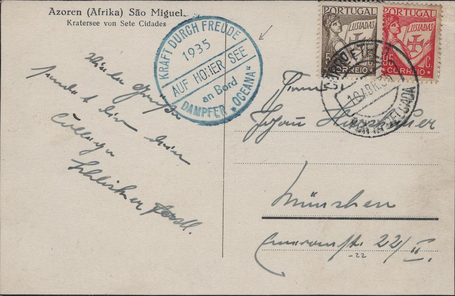 0260.jpg -     Lote:    260            Correio marítimo       Descrição:         Correio marítimo. Correio de bordo. Postal ilustrado com selos tipo Lusíadas de 5c e 95c CE514 e 545 lançado a bordo do Paquete "OCEANA" e entregue no primeiro porto de escala em Ponta Delgada (10.05.35) para a Alemanha. Carimbo do paquete batido a azul.         PI       Valor Base:     &euro; 25,00     Valor Venda:     &euro;      