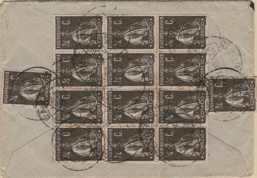 0478.jpg -     Lote:    478                   Descrição:         1912 &mdash; Ceres + Vinheta da Junta Patriótica do Norte. Mf206c, &frac14; c sépia escuro, papel pontinhado, denteado 15x14. Bloco com 12 selos + 2 selos isolados em carta circulada de S. Manços (20.04.18) para Messejana, perfazendo o porte de 3 &frac12; c para pagar o porte simples de cartas circuladas internamente com o peso até 20g. Carimbo circular datado tipo 1880, batido a preto de "S. MANÇOS".         Carta       Valor Base:     &euro; 25,00     Valor Venda:     &euro;      