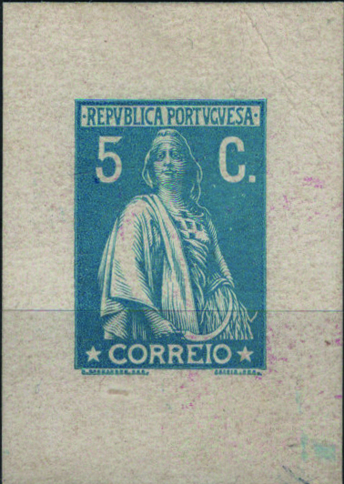 0528.jpg -     Lote:    528                   Descrição:         1912 &mdash; Ceres. Mf212, 5c. Desenho de Constantino de Sobral Fernandes e gravura de José Sérgio de Carvalho e Silva. Tipo aprovado. Prova de luxo em cartolina na cor azul, medindo 32x45mm. OM1423a.         PRV       Valor Base:     &euro; 35,00     Valor Venda:     &euro;      