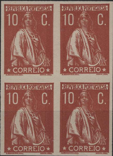0544.jpg -     Lote:    544                   Descrição:         1912 &mdash; Ceres. Mf215, 10c. Quadra de provas na cor tijolo, não denteadas em papel pontinhado vertical.         PRV       Valor Base:     &euro; 15,00     Valor Venda:     &euro;      