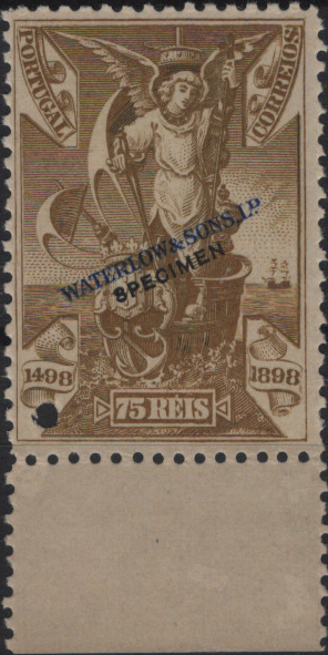 0653.jpg -     Lote:    653            Portugal       Descrição:         1898 &mdash; 4.º Centenário da Descoberta do Caminho Marítimo para a Índia. Mf153, 75 reis. Prova de cor em sépia-verde oliva, denteada, bordo de folha, com sobrecarga "WATERLOW & SONS LD / SPECIMEN" a azul.         PRV       Valor Base:     &euro; 24,00     Valor Venda:     &euro;      