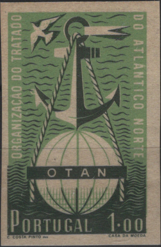 0671.jpg -     Lote:    671            Portugal       Descrição:         1952 &mdash; 3.º Aniversário da OTAN. Mf749, 1$00. Prova de cor em verde escuro e verde claro (cor aprovada), não denteada, papel liso gomado.         PRV       Valor Base:     &euro; 18,00     Valor Venda:     &euro;      