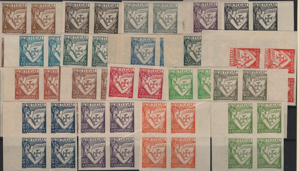 0760.jpg -     Lote:    760            Portugal       Descrição:         1931/38 &mdash; Lusíadas. Mf 513/530 + 543/547. As duas séries incompleta (faltam 1$00, 1$25, 95Ce 1$60), em quadras de provas de cor não denteadas, em papel liso, gomadas, sem sinal de charneira, nas cores aprovadas. MB e MR. Ex-Hernâni Viegas         PRV       Valor Base:     &euro; 150,00     Valor Venda:     &euro;      
