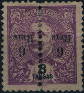 0833.jpg -     Lote:    833            Índia       Descrição:         1911/13 &mdash; D. Carlos I Mouchon. Selos de 1903, com sobretaxa e perfurados ao meio. MF237, 6 reis s/ 8T. Selo com a sobretaxa INVERTIDA.         **       Valor Base:     &euro; 12,00     Valor Venda:     &euro;      