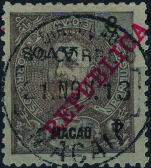 0841.jpg -     Lote:    841            Macau       Descrição:         1913 &mdash; D. Carlos I Mouchon, com sobretaxa. Mf199a, 4 avos s/ 8 avos castanho cinzento. Exemplar usado sem defeitos nem reparações com a sobretaxa INVERTIDA. Valor de catálogo &euro; 55.00.         O       Valor Base:     &euro; 12,00     Valor Venda:     &euro;      