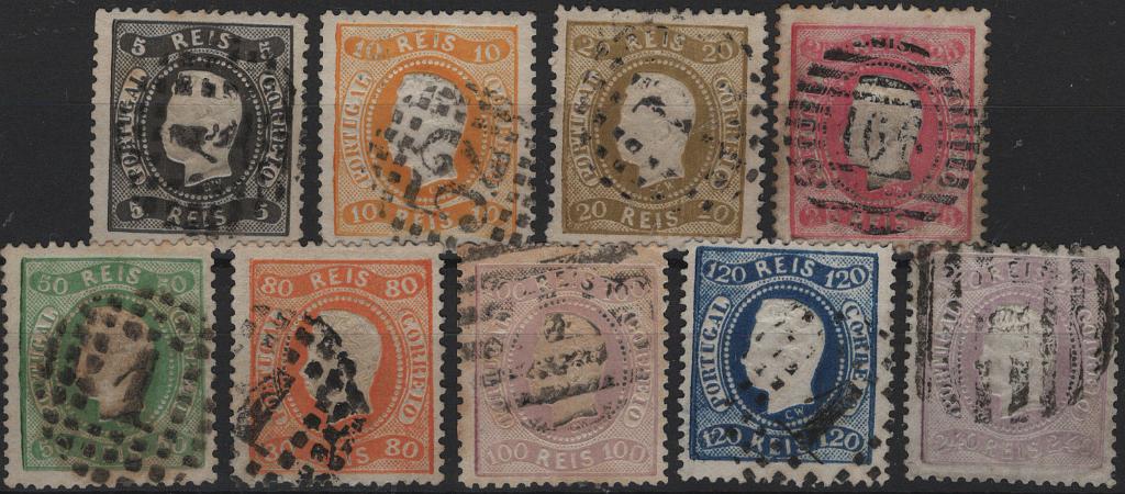 0920.jpg -     Lote:    920            Portugal        Descrição:         1867/70 &mdash; D. Luís I. Fita curva, denteados. Mf 27/35. Série completa. MB. Valor de catálogo &euro; 2.072,00.         O       Valor Base:     &euro; 125,00     Valor Venda:     &euro;      