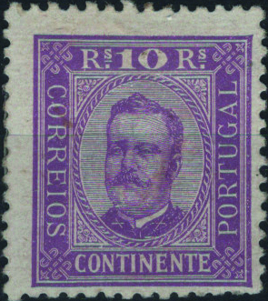 0947.jpg -     Lote:    947            Portugal        Descrição:         1892/93 &mdash; D. Carlos I, tipo Diogo Neto. Mf6969, 10 reis lilás, papel porcelana, denteado 11 Ÿ. Exemplar com goma original e charneira, sem reparações com dois dentes mais curtos, cortados à tesoura, com boa cor. Valor de catálogo &euro; 2.700,00. Certificado de peritagem de J. Miranda da Mota.         **       Valor Base:     &euro; 200,00     Valor Venda:     &euro;      