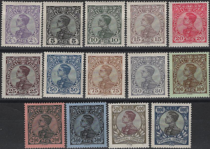 0960.jpg -     Lote:    960            Portugal        Descrição:         1910 &mdash; D. Manuel II. Mf 156/169. Série completa com goma original e ligeira charneira. Série de ótima qualidade. Valor de catálogo &euro; 160,00.         **       Valor Base:     &euro; 35,00     Valor Venda:     &euro;      