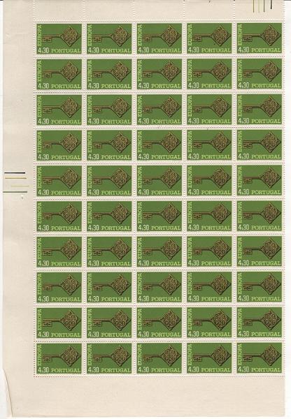 1037.jpg -     Lote:    1037            Portugal        Descrição:         Portugal &mdash; 1968 &mdash; Mf 1020/1037. Ano completo em séries de 50 selos cada. Valor de catálogo &euro; 3.900,00.         ***       Valor Base:     &euro; 95,00     Valor Venda:     &euro;      