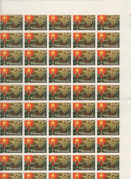 1038.jpg -     Lote:    1038            Portugal        Descrição:         Portugal &mdash; 1970 &mdash; Mf 1063/1090. Ano completo em séries de 100 selos cada. Valor de catálogo &euro; 7.700,00.         ***       Valor Base:     &euro; 150,00     Valor Venda:     &euro;      
