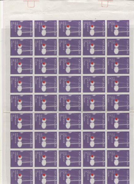 1041.jpg -     Lote:    1041            Portugal        Descrição:         1972 &mdash; Mês Internacional do Coração. Mf1149. Folha completa com 50 selos não denteados. Muito rara e provavelmente única folha completa. Dobra ao meio não afetando os selos.         ***       Valor Base:     &euro; 500,00     Valor Venda:     &euro;      