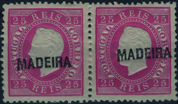 1129.jpg -     Lote:    1129            Madeira       Descrição:         1871/76 &mdash; D. Luís I. Fita direita. Selos do Continente com sobrecarga MADEIRA. Mf17, 25 reis carmim rosa, tipo IV, papel liso, denteado 12 Ÿ, com sobrecarga tipo C. Par horizontal com goma original e sinal de charneira. Exemplar sem reparações, com aderências no verso, com boa cor e relevo, com tipo NÃO CATALOGADO, com ligeiro repinte e bem centrados. Certificado de peritagem de J. Miranda da Mota. Ex-Hernâni Viegas         **       Valor Base:     &euro; 40,00     Valor Venda:     &euro;      