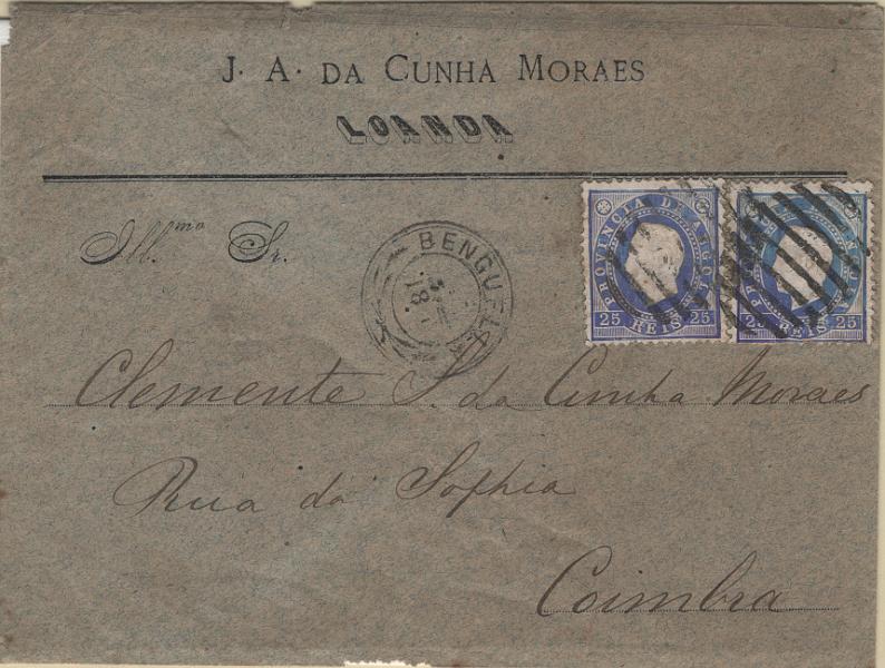 1152.jpg -     Lote:    1152            Angola       Descrição:         1886 &mdash; D. Luís I. Fita direita. MF18, 25 reis violeta, papel porcelana, denteado 12 Ÿ. Dois selos em sobrescrito circulado de Benguela (??.??.90) para Coimbra (14.06.90) com trânsito por Lisboa (13.06.90). Primeiro porte para cartas circuladas de Angola para Portugal com um peso até 15g. Exemplar sem reparações com alteração da cor no 2.º selo, transportada pelo paquete "S. THOMÉ". Certificado de peritagem de J. Miranda da Mota.         Carta       Valor Base:     &euro; 120,00     Valor Venda:     &euro;      