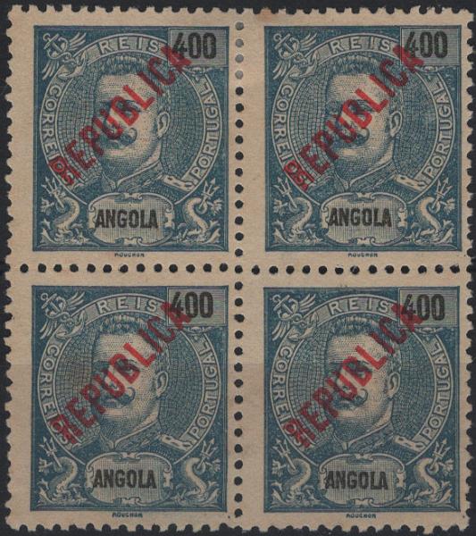 1175.jpg -     Lote:    1175            Angola       Descrição:         1914 &mdash; D. Carlos I Mouchon, com sobrecarga REPUBLICA tipografada localmente. MF164, 400 reis azul s/ amarelo. Quadra sem reparações e pequena mancha no verso do 3.º selo. Valor de catálogo &euro; 304,00.         *       Valor Base:     &euro; 45,00     Valor Venda:     &euro;      