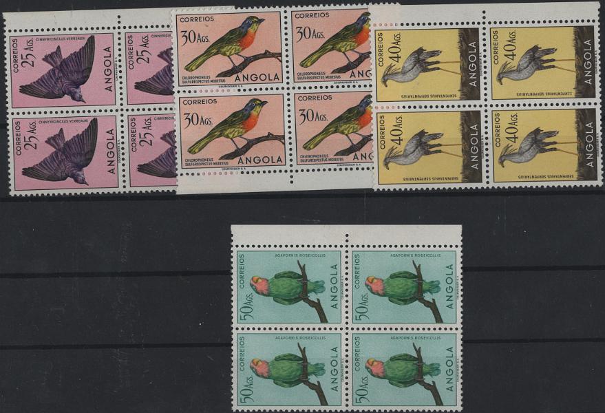 1213.jpg -     Lote:    1213            Angola       Descrição:         1951 &mdash; Aves de Angola. MF 329/349. Série completa em quadras. Exemplares com boa cor, sem defeitos ou reparações, goma original sem sinal de charneira. Valor de catálogo &euro; 2.640,00.         ***       Valor Base:     &euro; 700,00     Valor Venda:     &euro;      