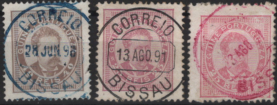 1302.jpg -     Lote:    1302            Guiné       Descrição:         1886 &mdash; D. Luís I. Lote com três selos: Mf27 e 27a, 25 reis em violeta e lilás rosa, denteado 12 Ÿ + Mf28, 40 reis castanho, denteado 13 &frac12;, obliterados com carimbos batidos a preto, azul e vermelho "CORREIO / BISSAU". MB.         O       Valor Base:     &euro; 20,00     Valor Venda:     &euro;      