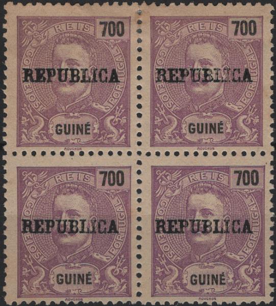 1317.jpg -     Lote:    1317            Guiné       Descrição:         1919 &mdash; D. Carlos I Mouchon, com sobrecarga REPUBLICA tipografada localmente. MF173, 700 reis violeta s/ amarelo. Quadra. Exemplar sem goma como emitido. Valor de catálogo &euro; 172,00.         *       Valor Base:     &euro; 30,00     Valor Venda:     &euro;      