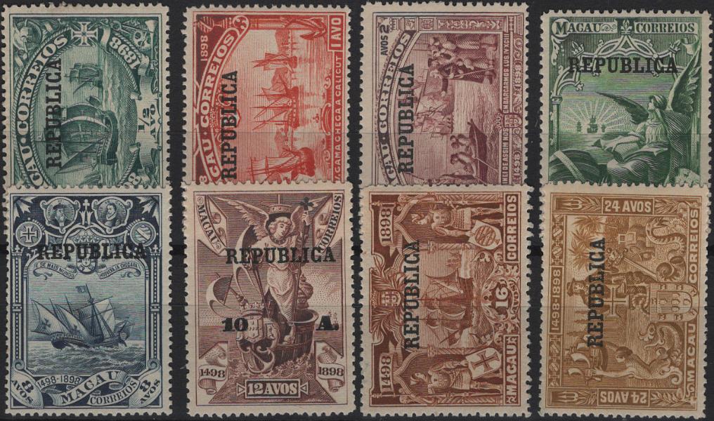 1451.jpg -     Lote:    1451            Macau       Descrição:         1913 &mdash; 4.º Centenário da Descoberta do Caminho Marítimo para a Índia, com sobrecarga REPUBLICA. Mf 202/209. Série completa com goma original e ligeira charneira, sem defeitos nem reparações. Valor de catálogo &euro; 90,00.         **       Valor Base:     &euro; 20,00     Valor Venda:     &euro;      