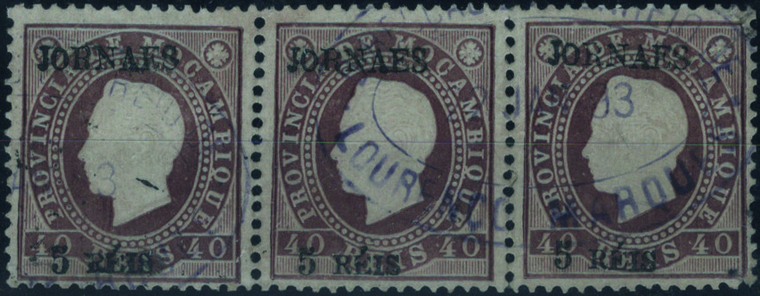 1502.jpg -     Lote:    1502            Moçambique       Descrição:         1893 &mdash; D. Luís I, fita direita, com sobretaxa. MF26, 5 reis s/ 40 reis castanho vermelho, denteado 12 Ÿ, papel porcelana, com sobrecarga tipo 3 tipografada a preto. Tira horizontal com 3 selos, obliterados com carimbo de dupla oval de Lourenço Marques. Exemplar raro, com boa cor, sem reparações, com leve transparência no verso de um canto do 3.º selo, assim como um dente curto. Certificado de peritagem de Leilões P. Dias, Lda. Valor de catálogo &euro; 660,00.         O       Valor Base:     &euro; 150,00     Valor Venda:     &euro;      