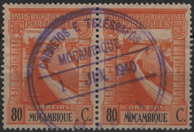 1887.jpg -     Lote:    1887            Moçambique       Descrição:         Carimbos circulares datados. 1938 &mdash; Império Colonial Português. Mf300 80c. Par horizontal obliterado com carimbo batido a Violeta "CORREIOS E TELÉGRAFOS / MOÇAMBIQUE / MAPAI".         O       Valor Base:     &euro; 12,00     Valor Venda:     &euro;      