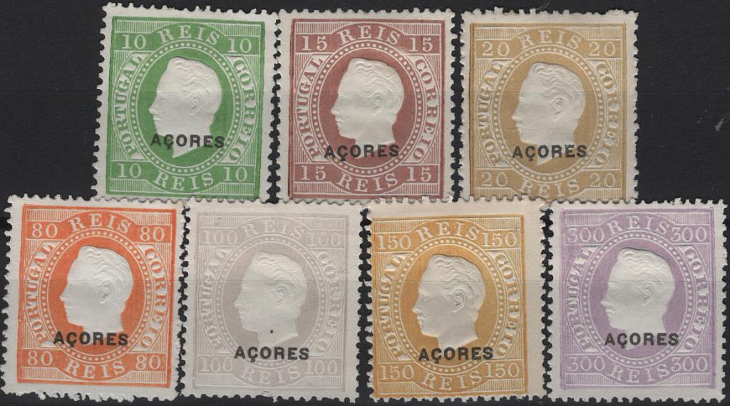 1932.jpg -     Lote:    1932            Açores       Descrição:         Reimpressões de 1885 * 1882/84 &mdash; D. Luís I, fita direita. Selos do Continente com sobrecarga AÇORES tipo D. Lote com 7 reimpressões de 10, 15, 20, 80, 100, 150, e 300 reis. Mf 37/39, 4&frac14;2 e 44/45. Valor de catálogo &euro; 266,00.         R*       Valor Base:     &euro; 35,00     Valor Venda:     &euro;      