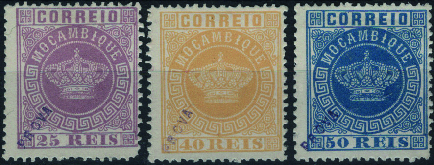 1957.jpg -     Lote:    1957            Moçambique       Descrição:         Reimpressões de 1885 * 1881/85 &mdash; Coroa. Lote com 3 reimpressões de 25, 40 e 50 reis, MF12/14, com sobrecarga oblíqua no canto inferior esquerdo "PROVA" pequena a violeta.         R*       Valor Base:     &euro; 25,00     Valor Venda:     &euro;      