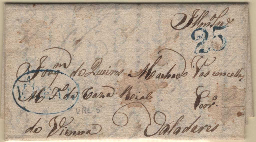 2138.jpg -     Lote:    2138      Lotes pelo Correio             Descrição:         Vila Real &mdash; A azul, LF VRL5 em carta não datada de Vila Real para Valadares pelo correio de Viana, com o porte de 25 reis batido a azul. Dirigida a Joaquim Queiroz Machado Vasconcelos, Administrador do Concelho de Valadares a partir de 1835 e Deputado das Cortes em 1846.         Carta       Valor Base:     &euro; 20,00     Valor Venda:     &euro;      