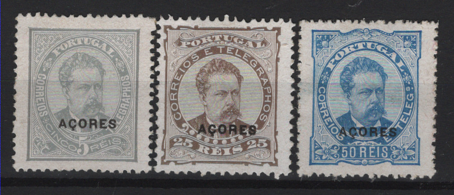 2992.jpg -     Lote:    2992      Lotes pelo Correio      Portugal       Descrição:         Reimpressões de 1885 * 1882/83 &mdash; D. Luís I, de frente. Mf 48/50. Série completa em denteado 13 &frac12;, com exceção da reimpressão de 25 reis em denteado 12 &frac12;. Valor de catálogo &euro; 100,00.         R*       Valor Base:     &euro; 20,00     Valor Venda:     &euro;      